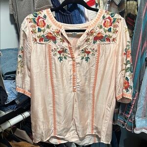 Sundance Floral Embroidered Women's Top - pink